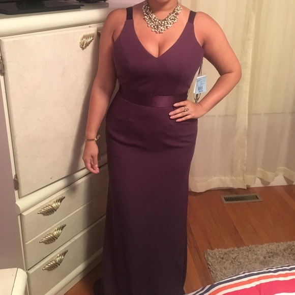 Plum V-Neck Vera Wang Bridesmaid Dress - Picture 5 of 5